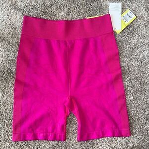 NEW ALL IN MOTION GIRLS WOMENS SEAMLESS BIKE SHORTS